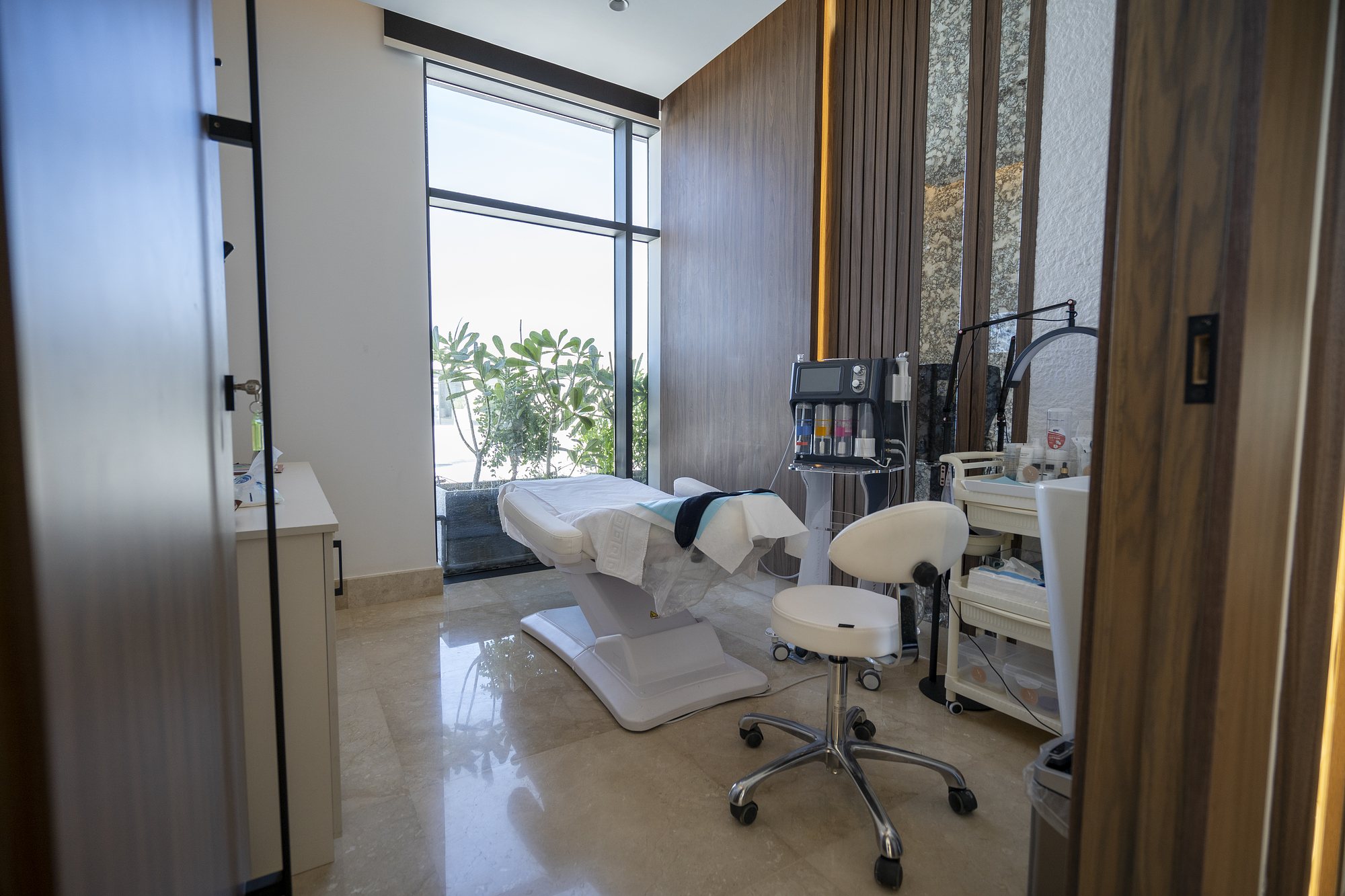 Inside the NeuSkin clinic